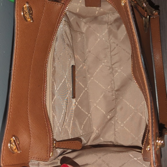 Michael kors purse and wallet - Picture 2 of 6